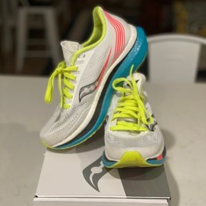 Saucony Endorphin Pro